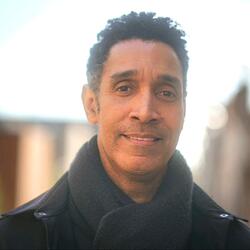 Headshot of GL Estes Wallace